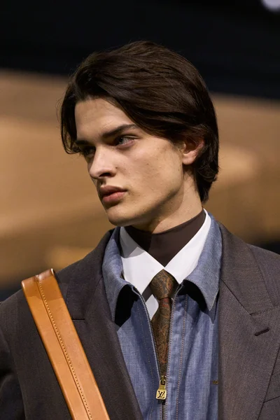 Look 109